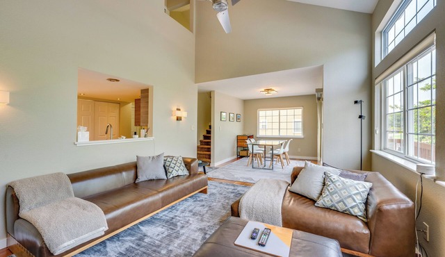 13 Mi to Dtwn Denver: Arvada Townhome w/Deck