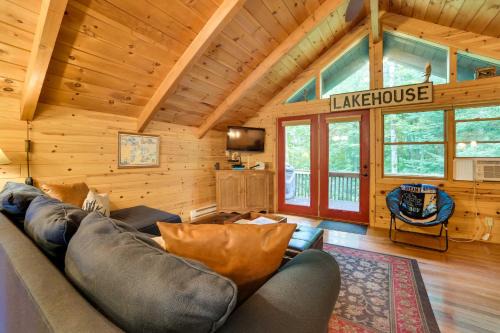 13 Mi to Slopes Elmira Cabin with Amenities