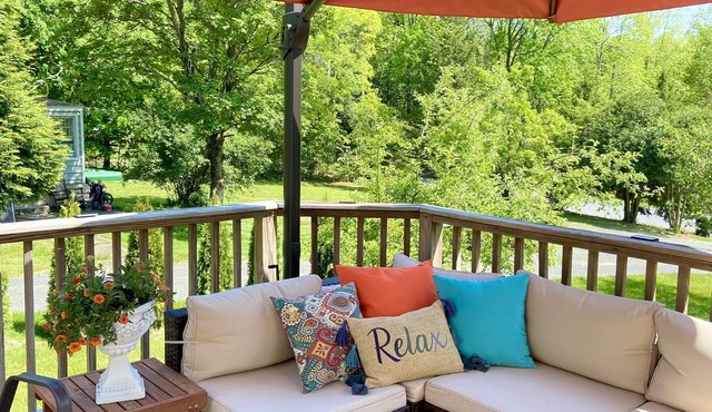 13 miles from West Point Entire Cottage on 1.5 acres 3BR 2BAn