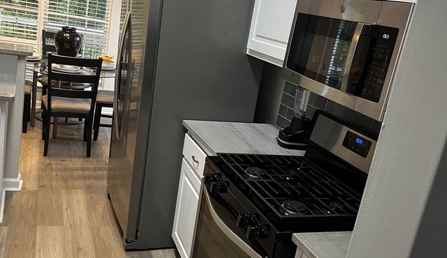 13 mins away from ATL airport and 22 mins away from downtown area and much more