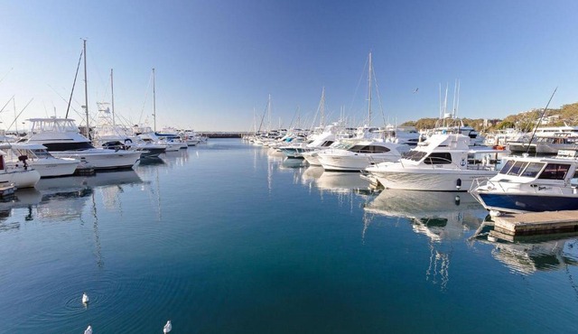 13 'The Poplars' 34 Magnus Street - ground floor unit and pool in complex