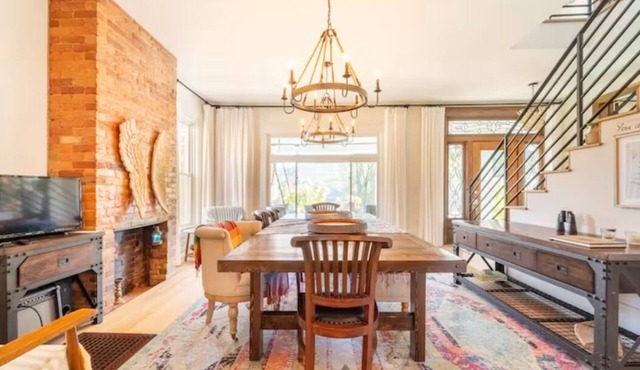 130 Yr Old Whimsical Gem On 1.3 River Front Acres