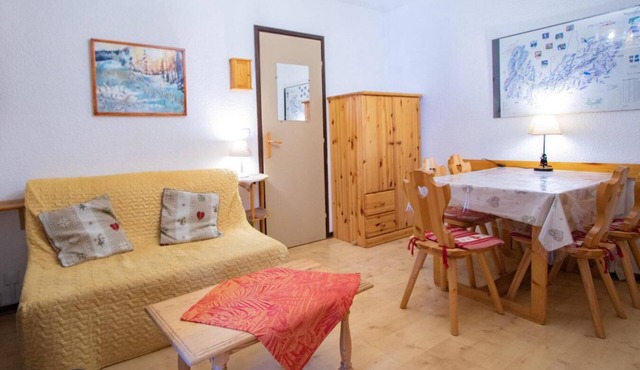 130m from ski slopes, 4th floor, balcony, parking, tv, ski locker, 35m², La Norma