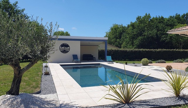 130m² villa with private swimming pool, close to Mimizan and in a quiet area.