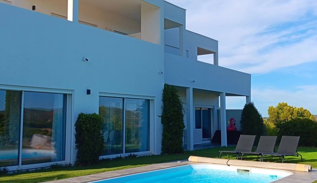 130m3 loft with view of Thau Lagoon and sea