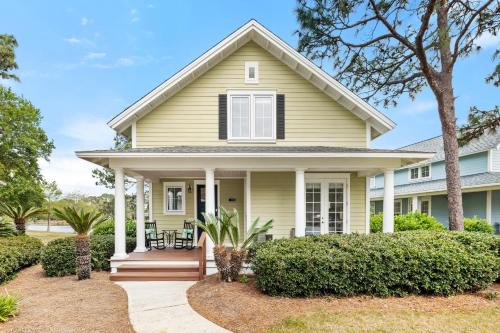 1322 Laurel Grove home