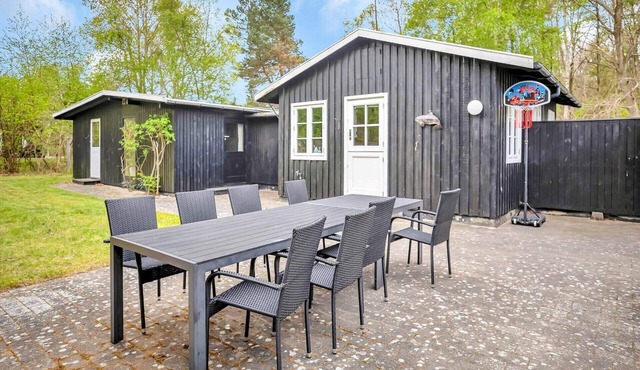 13379-1 Vig - Vej 5 , hus nr. 12