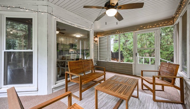 1356 Velvet Creek Glen, Marietta