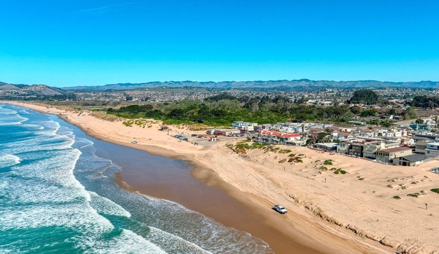 1362 Strand Way: 3 BR, 4 BA House in Oceano, Sleeps 8