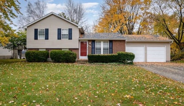 1387 Firethorne · Inviting home with private fenced yard for pets