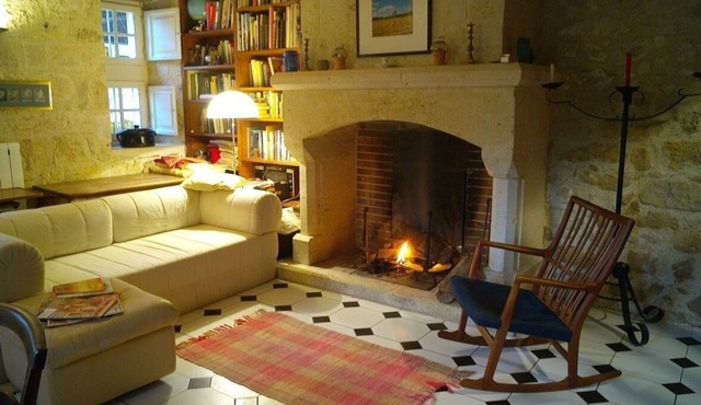 13TH CENTURY ROSE-COVERED CHAPELLE IN THE HEART OF GASCOGNE