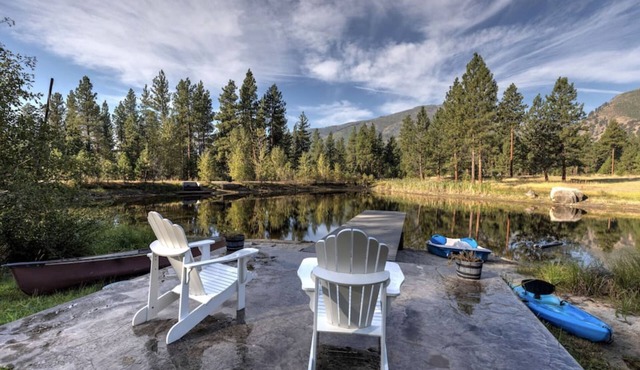 14,000 sf Luxury Lodge with Incredible Views, Hot Tub, Indoor Pickleball and Gym