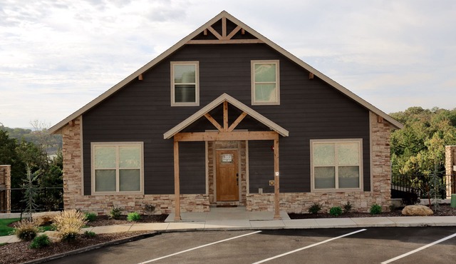 #14 - 7 Bedroom (Antlers Resort)