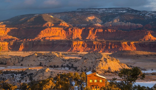 14 acres on your own private plateau near Capitol Reef!