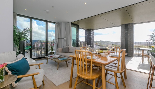 14 An Garth– Sleeps 4 – On-Site Parking for One Car – Estuary Views