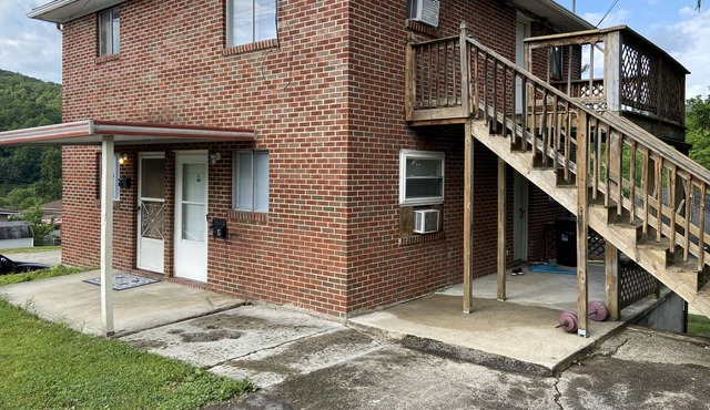 14 B North Grimmett. Traveling Nurses Welcome.