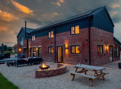 14 Bed in Berriew 90568