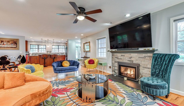 14 Mi to DC: Retreat w/Patio & Sunroom!