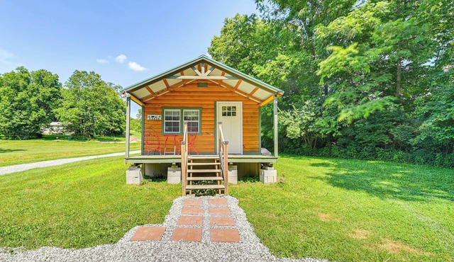 14 Mi to Kentucky Horse Park: Creekside Cabin