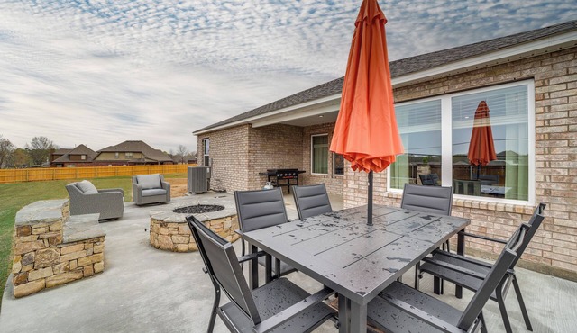 14 Mi to Tulsa: Home w/Patio in Broken Arrow