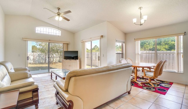 14 Mi to Universal Studios: Central Orlando Home