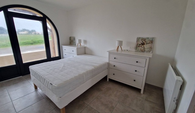 14-person gîte with sea view, a stone's throw from the beach