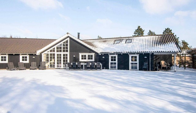 14 person holiday home in Blåvand