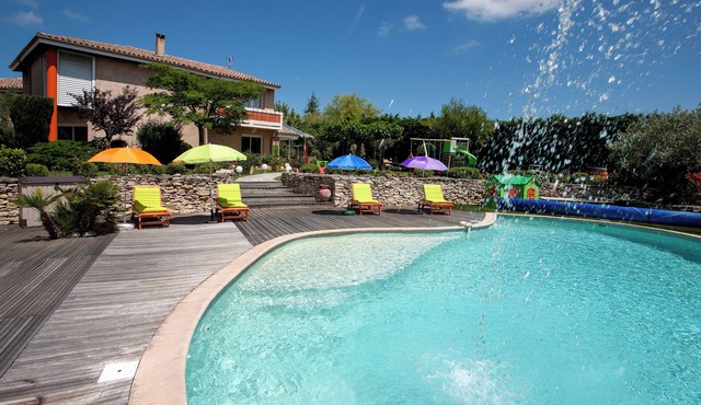 14-person villa with heated pool