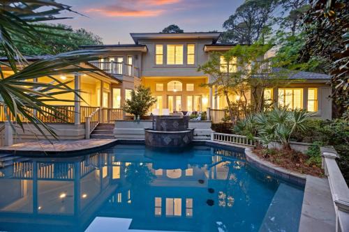 14 Royal Beach Drive