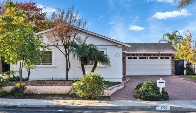 14 Travelers to Disneyland and enjoy the beautiful new remodeled house