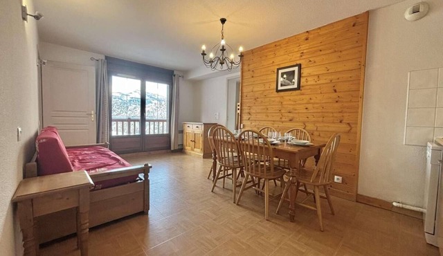140m from ski slopes, 2nd floor, balcony, parking, ski locker, 36m², Flumet