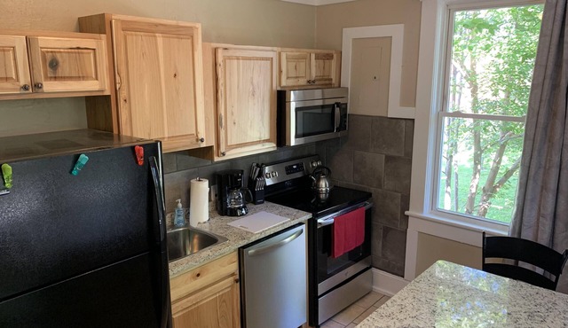 144 1/2 Check Our Apartment Canton restaurants, brewery 20 min Asheville, WiFi