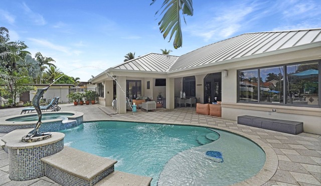 144' New River Dock DT FTL! Sailfish Pool, Hottub, Pontoon & Fire Lounge Luxury!