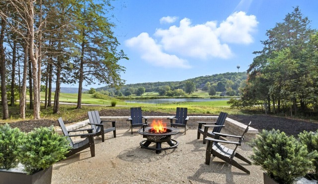 144 W Crossfox Trail
