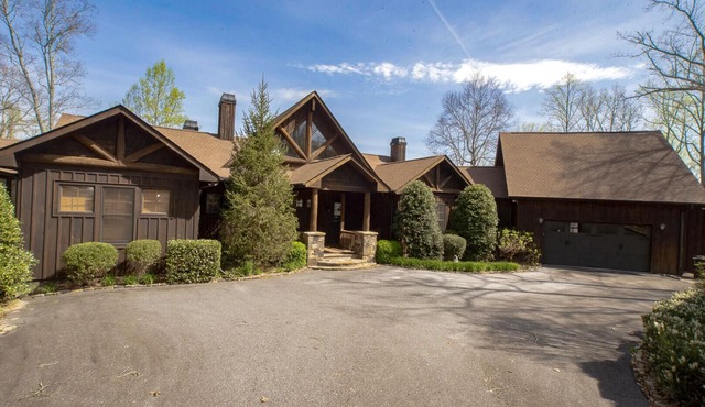 1449 Lake Forest Drive at Bear Lake Reserve