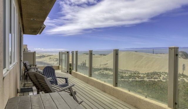 1460 Strand Way 2 Bedroom Home by Redawning