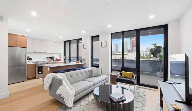 149BK-501 New 2br/2baths with a Private Terrace