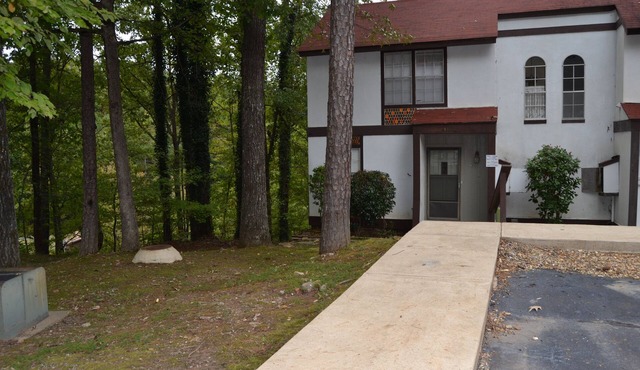 149LaViLn | DeSoto Courts Townhome | Sleeps 4