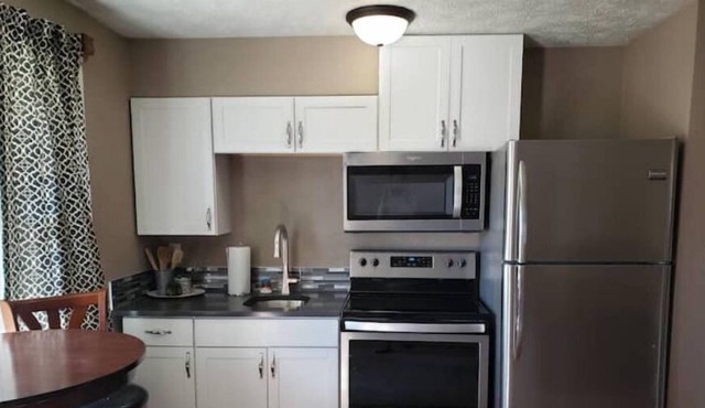 14th Avenue Suites #2