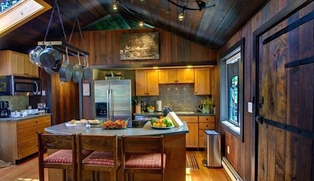 15 Acre Private Luxury Estate, Close to Everything, Enjoy 'Aspen Cabins' Views'