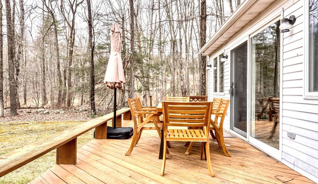 15-Acre Retreat in Hudson Valley with firepit and relaxing sauna