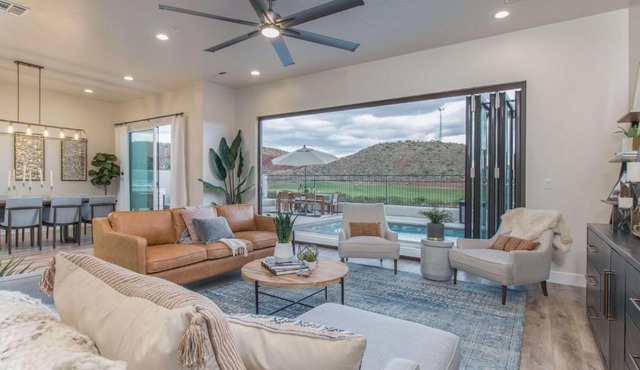 15 Bedroom Combined Super Luxury Home w- Private Pool!
