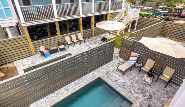 15-bedroom vacation rental with 3 pools, interconnected homes, and room for 36 g
