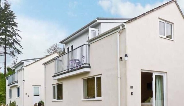 15 FOREST PARK LODGES, family friendly in High Bickington