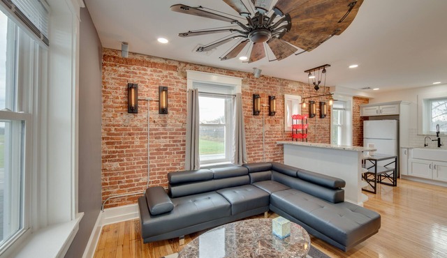 15 Mi to Amish Village: Cozy Lancaster Apt!