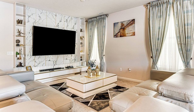 15 Mi to Dtwn Indianapolis: Family-Friendly Home!