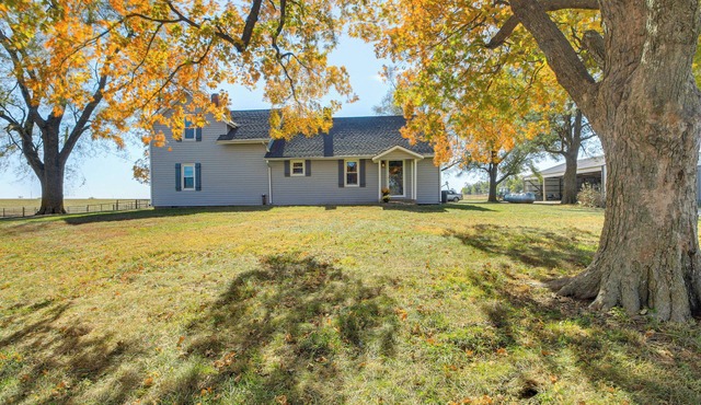 15 Mi to La Cygne Lake: Peaceful Ranch Home