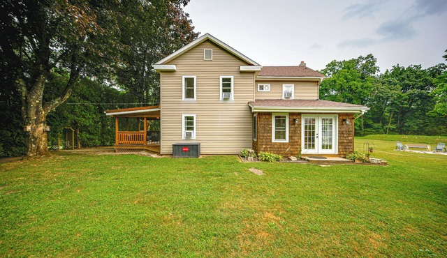 15 Mi to Penn State: Hideaway w/Fire Pit!