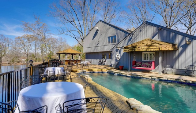 15 Mi to University of Memphis: Getaway w/Games