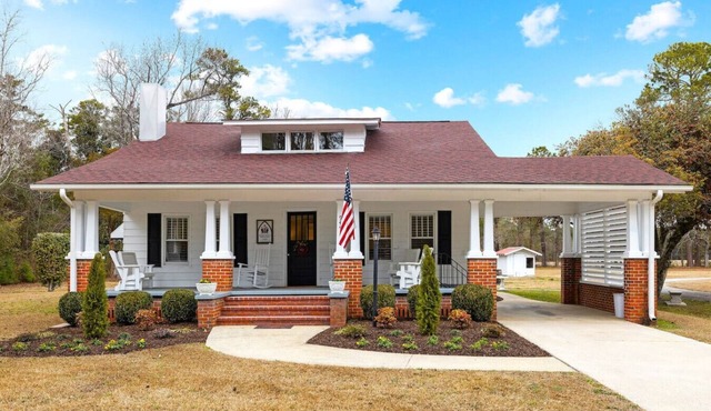 15 min to Beach | 3 Acre Country Living | Firepit